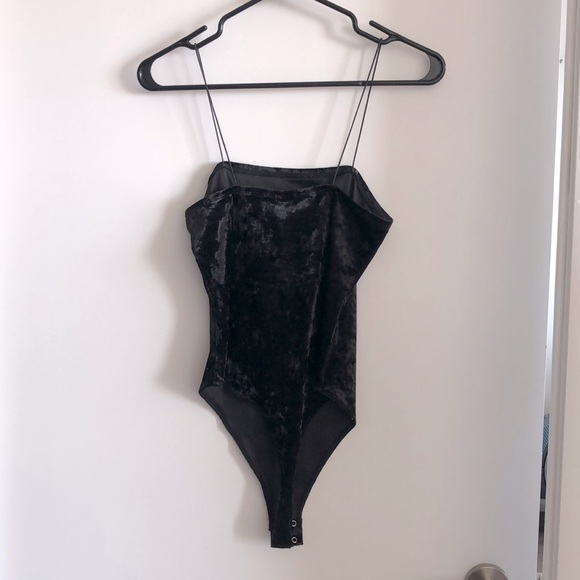 5/$20 Black velvet bodysuit, size Small - Picture 7 of 10
